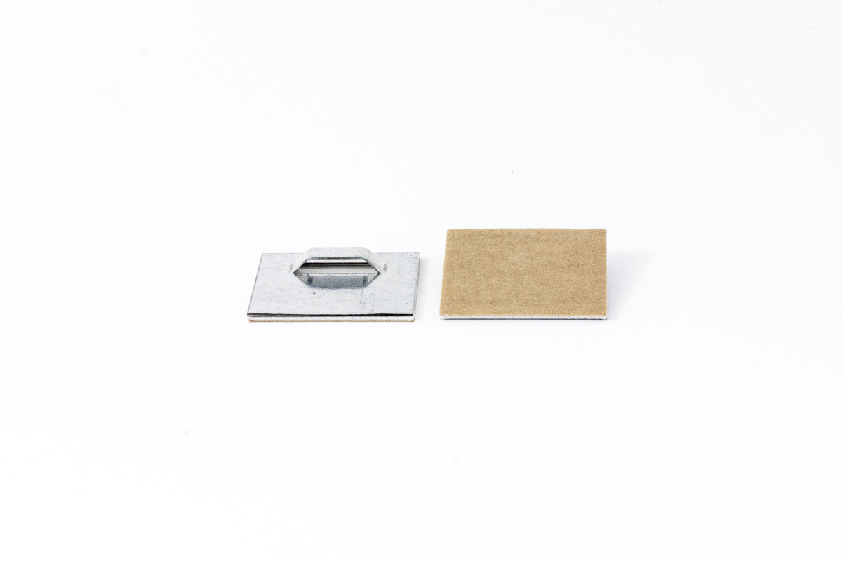 Haftblech mit Oese   45 x 45 mm